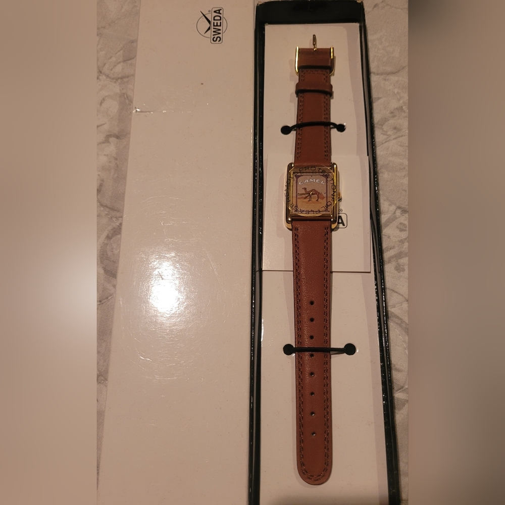 Vintage 1990s Camel Sweda Brown Leather Strap Watch